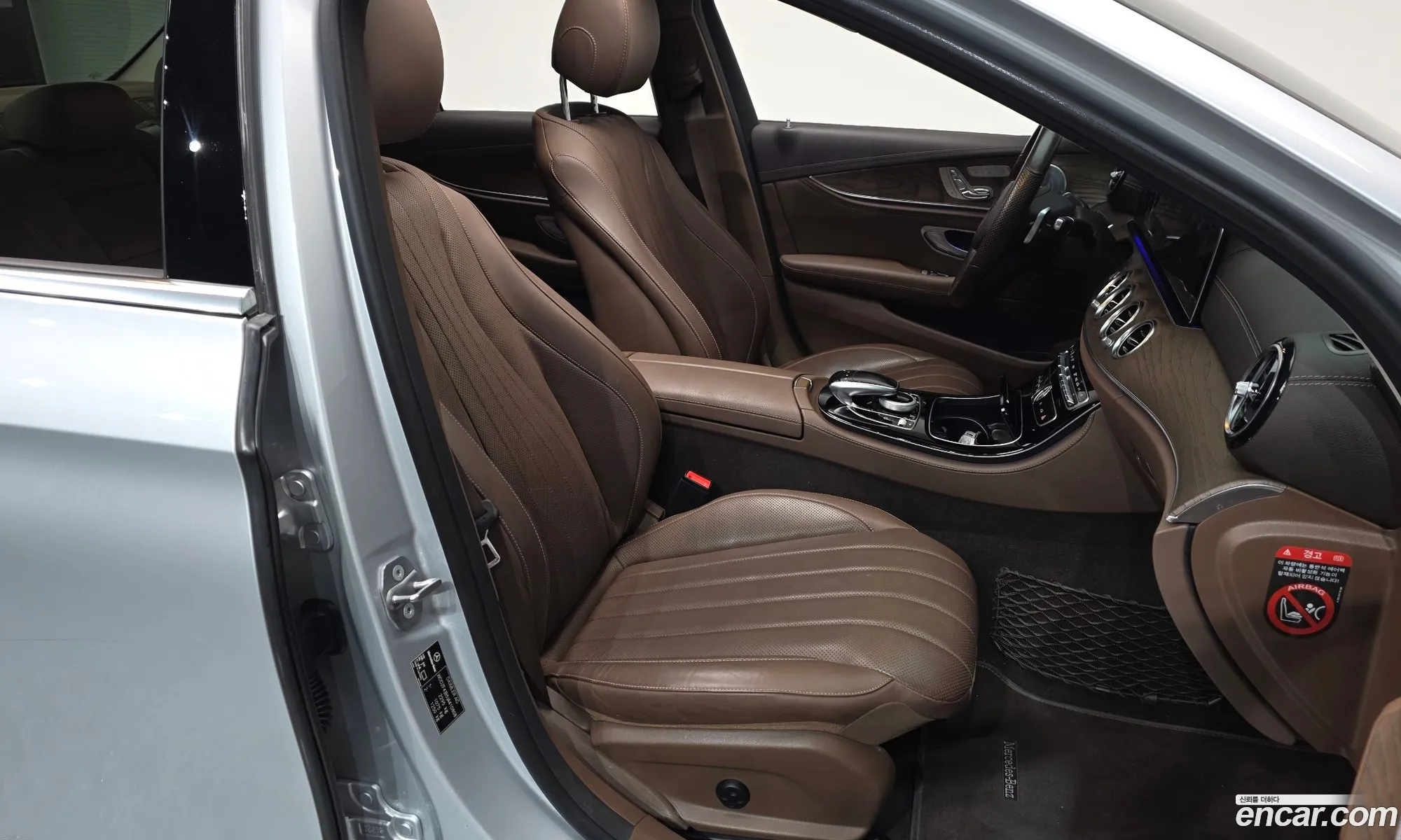 Mercedes-Benz E-Class W213 2018 WDDZF4JB5JA410808 — 8