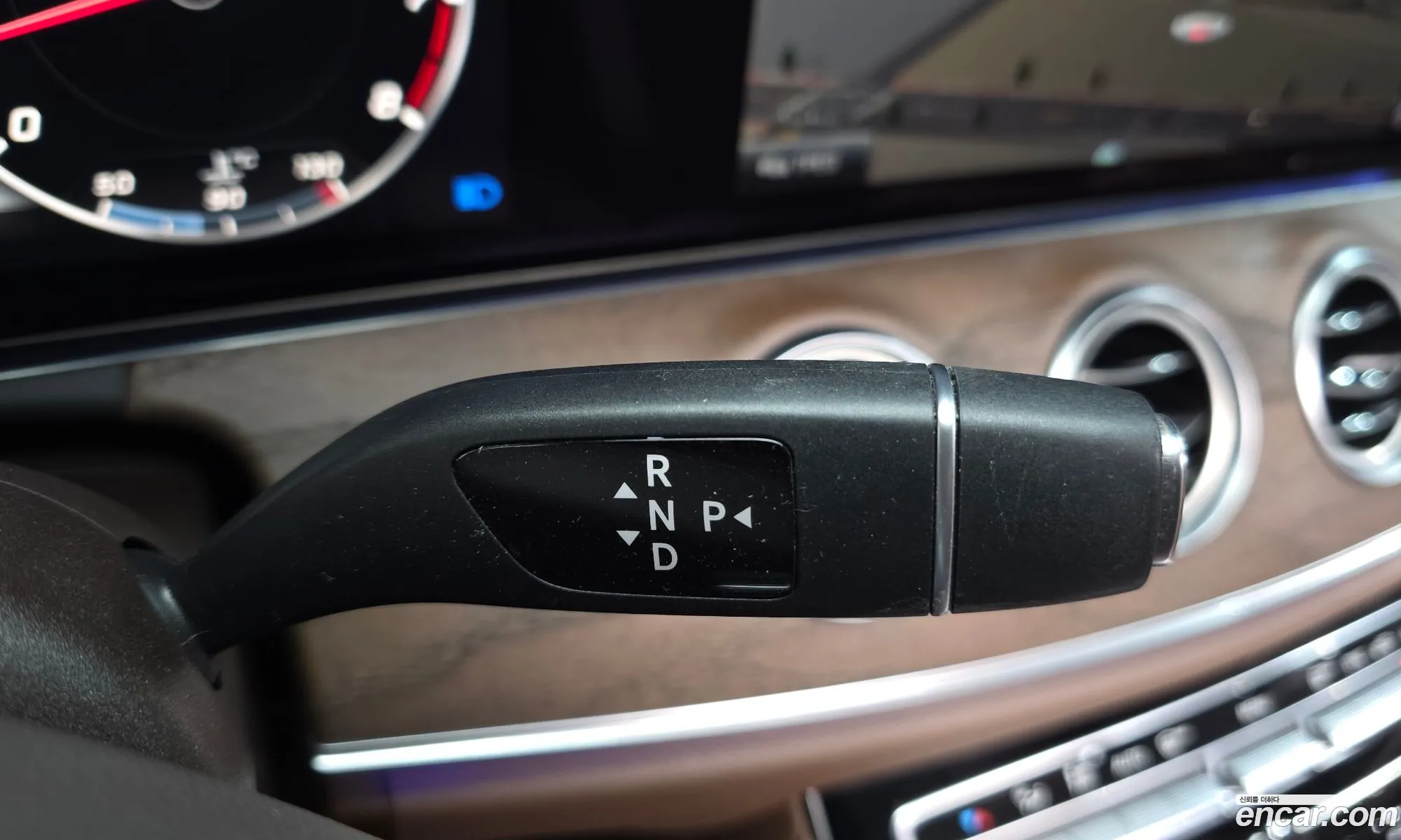 Mercedes-Benz E-Class W213 2018 WDDZF4JB5JA410808 — 18