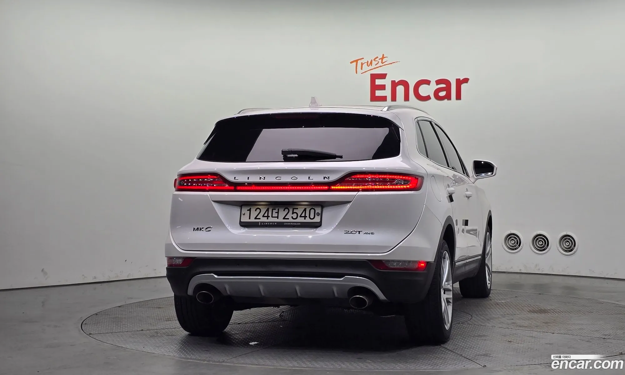 Lincoln MKC 2018 5LMCJ3D92JUL20184 — 13