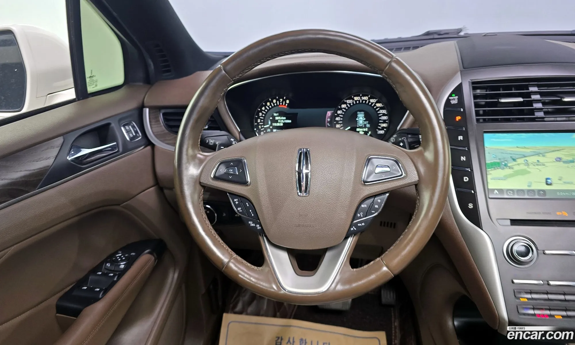 Lincoln MKC 2018 5LMCJ3D92JUL20184 — 20