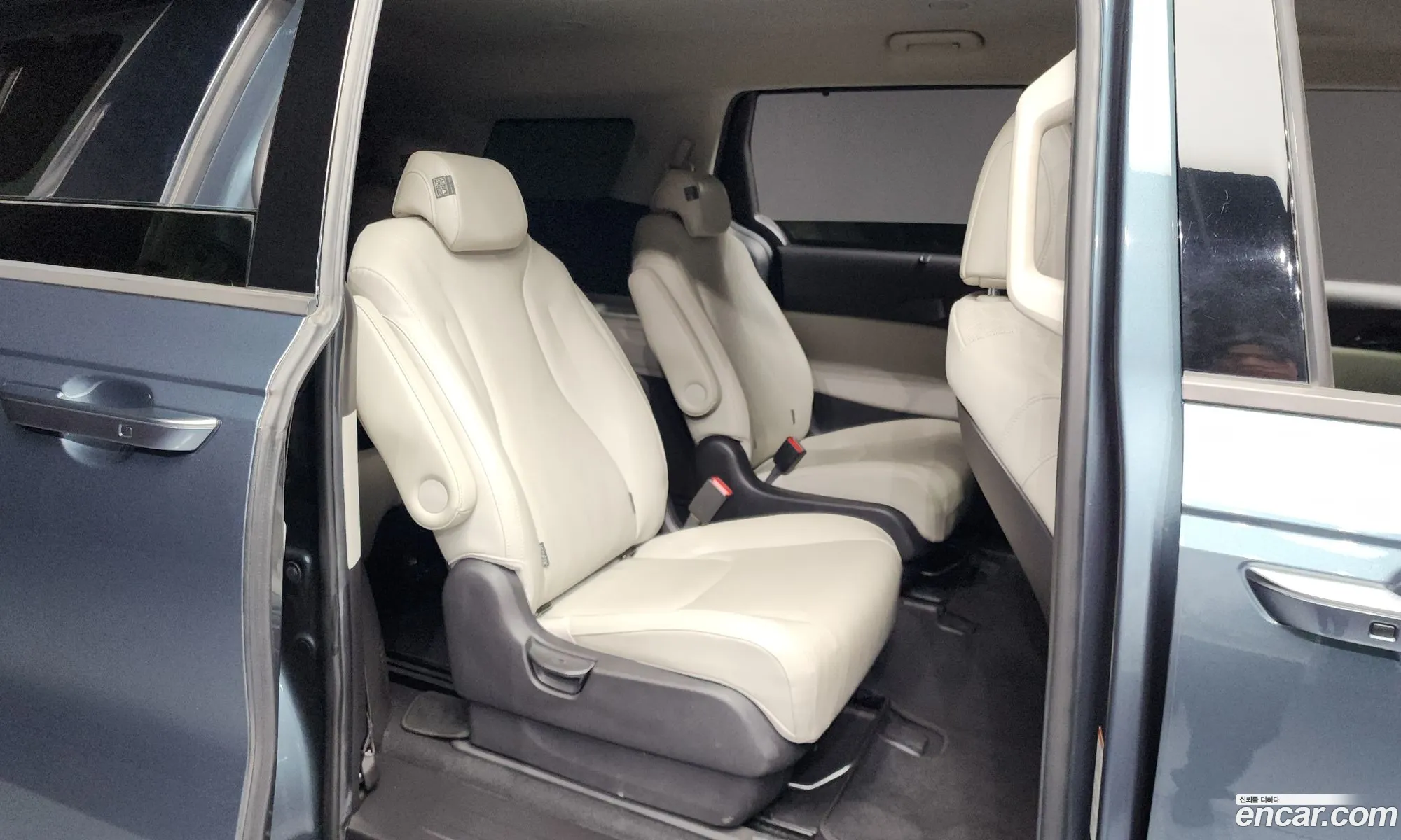 Kia Carnival 2020 — 10