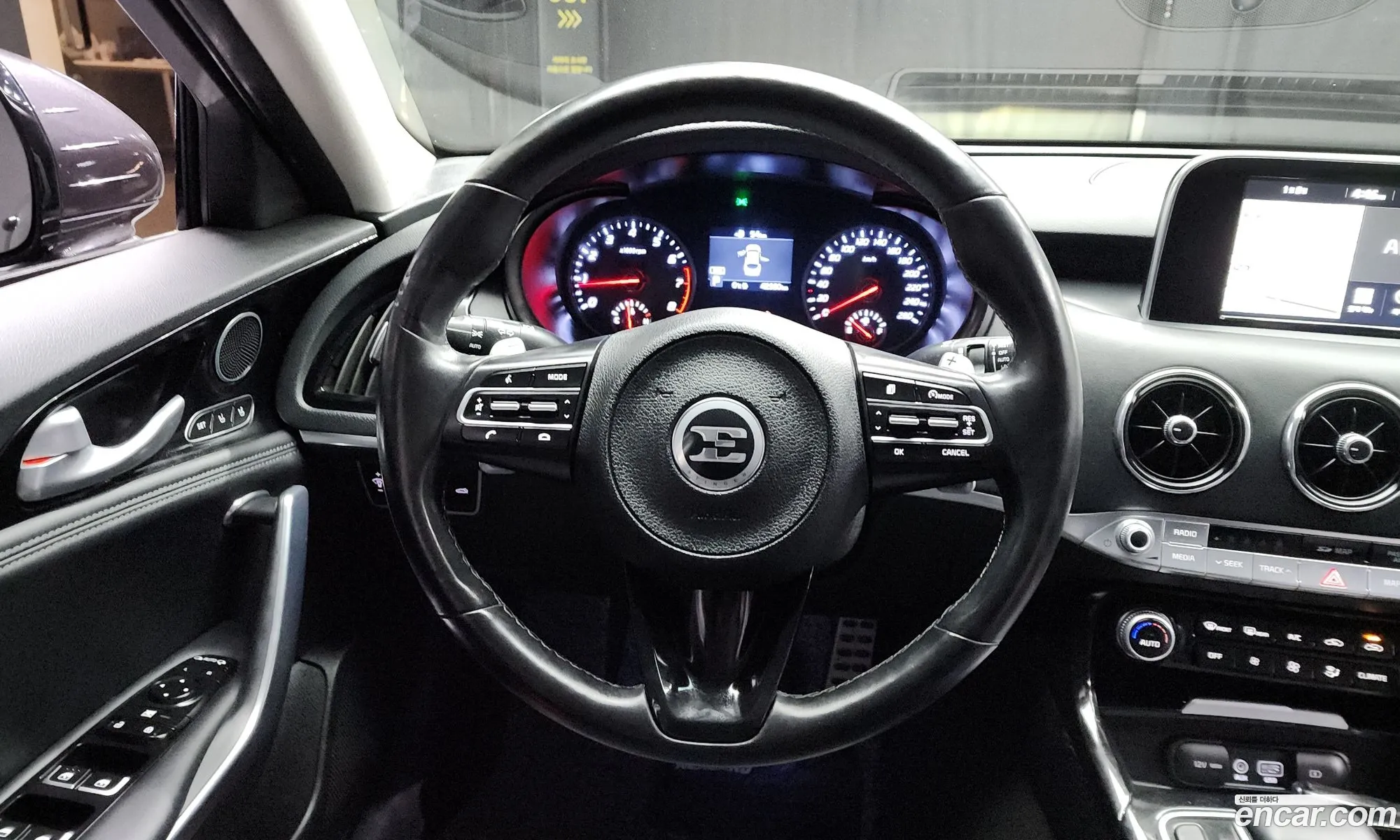Kia Stinger 2017 — 17