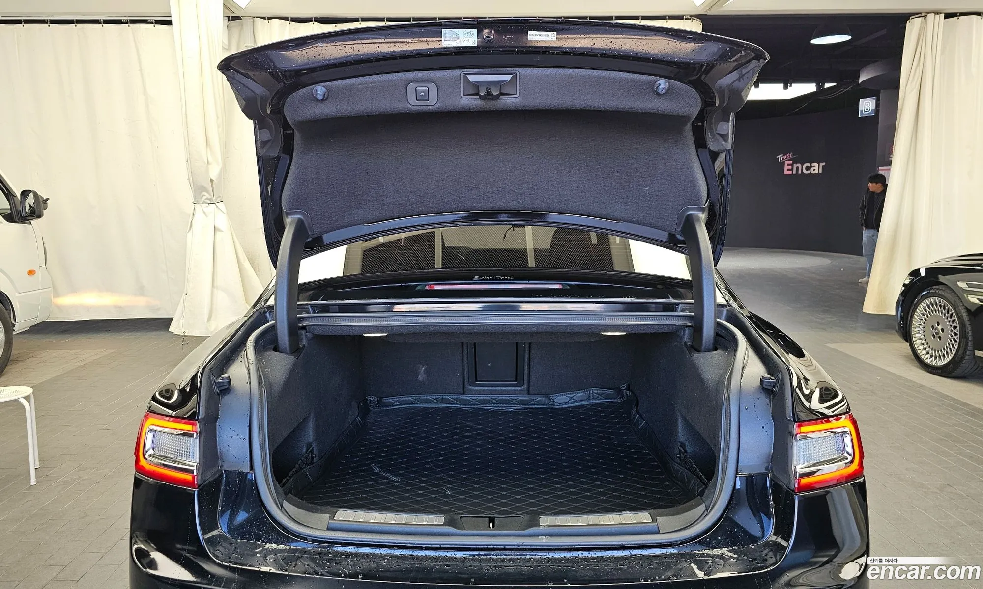 Lincoln Continental 10th Gen 2019 — 17