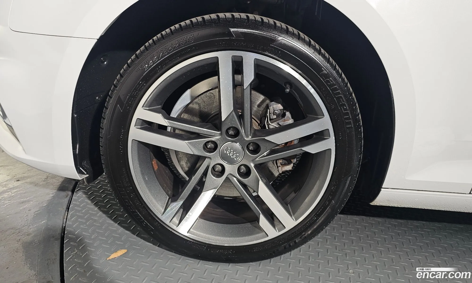 Audi A4 2019 WAUZZZF48KN022388 — 8
