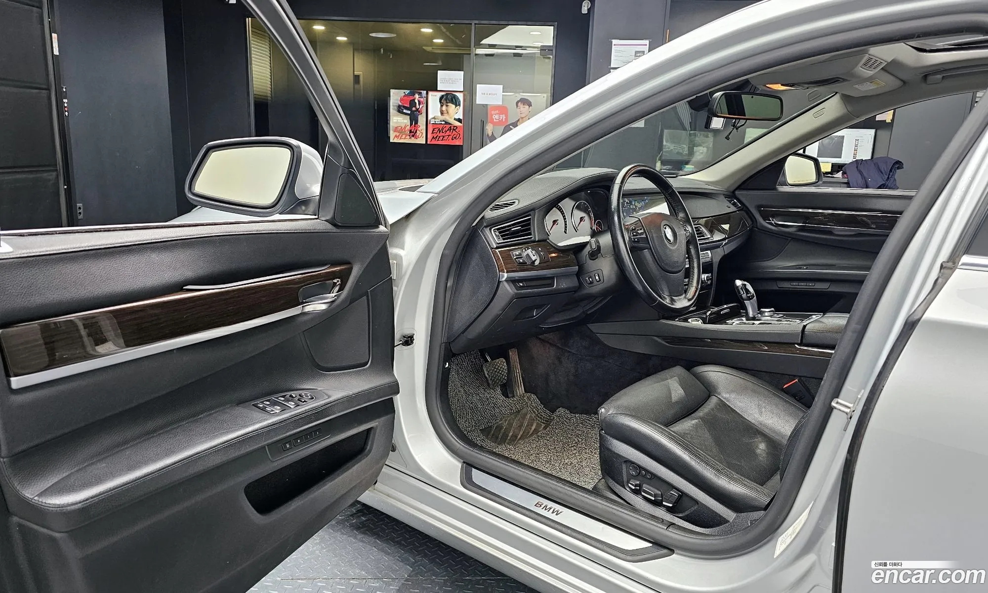 BMW 7 Series 2011 WBAKM4104BC635420 — 4
