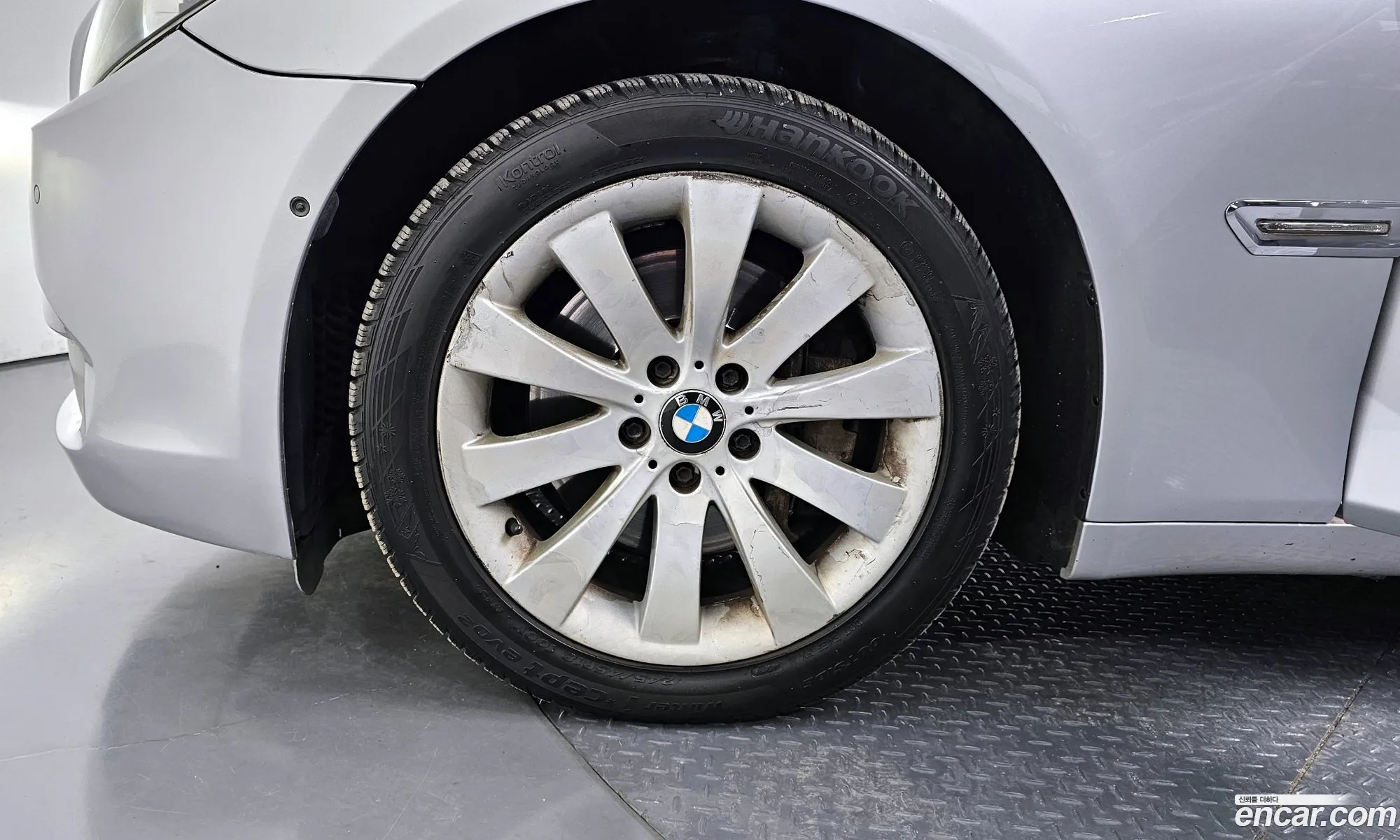 BMW 7 Series 2011 WBAKM4104BC635420 — 17