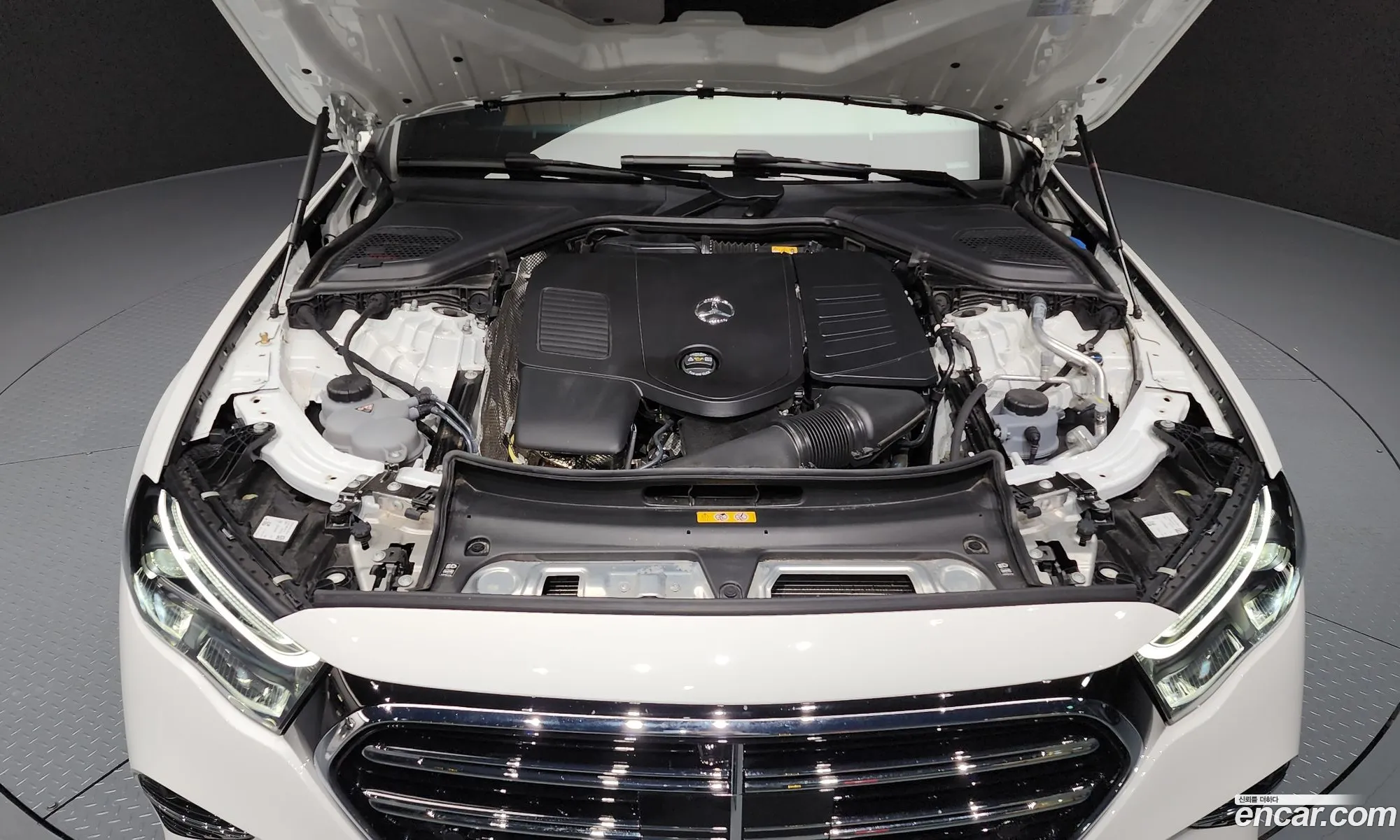Mercedes-Benz E-Class W214 2024 — 14