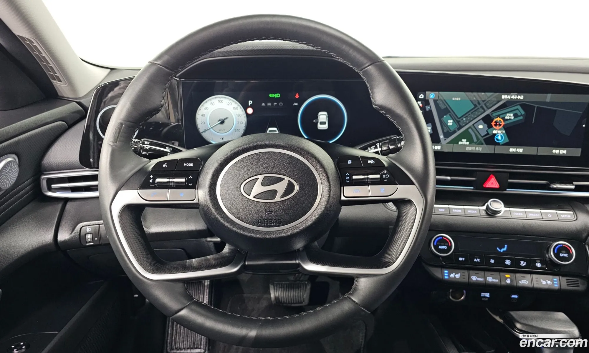 Hyundai Elantra 2024 — 5