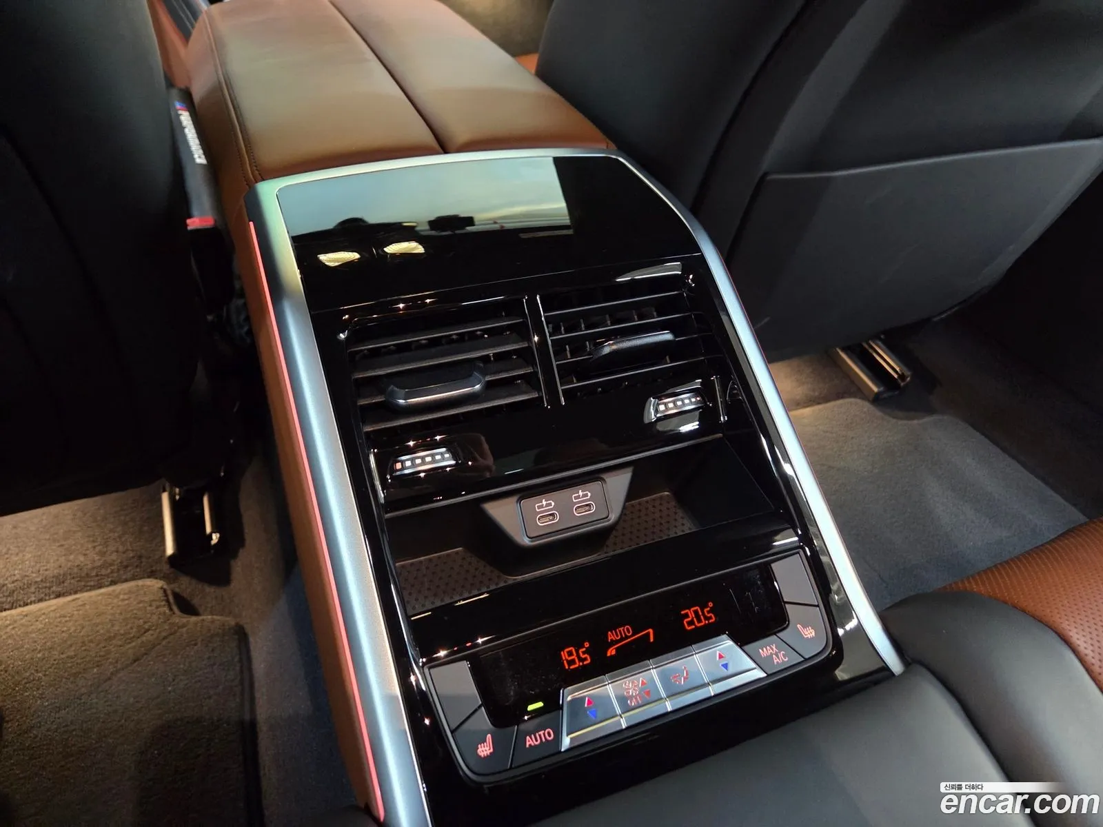 BMW 8 Series 2023 — 16