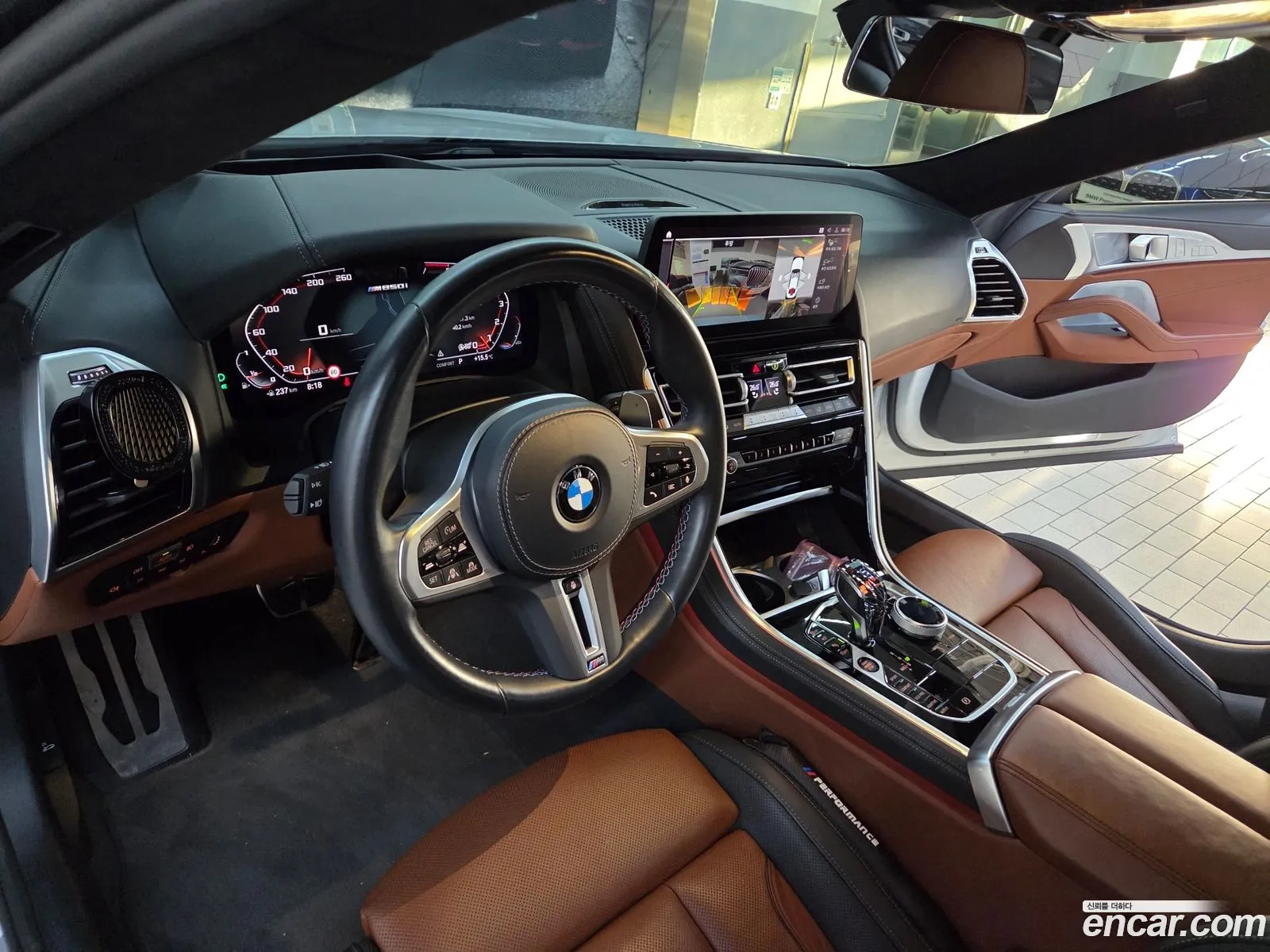 BMW 8 Series 2023 — 2