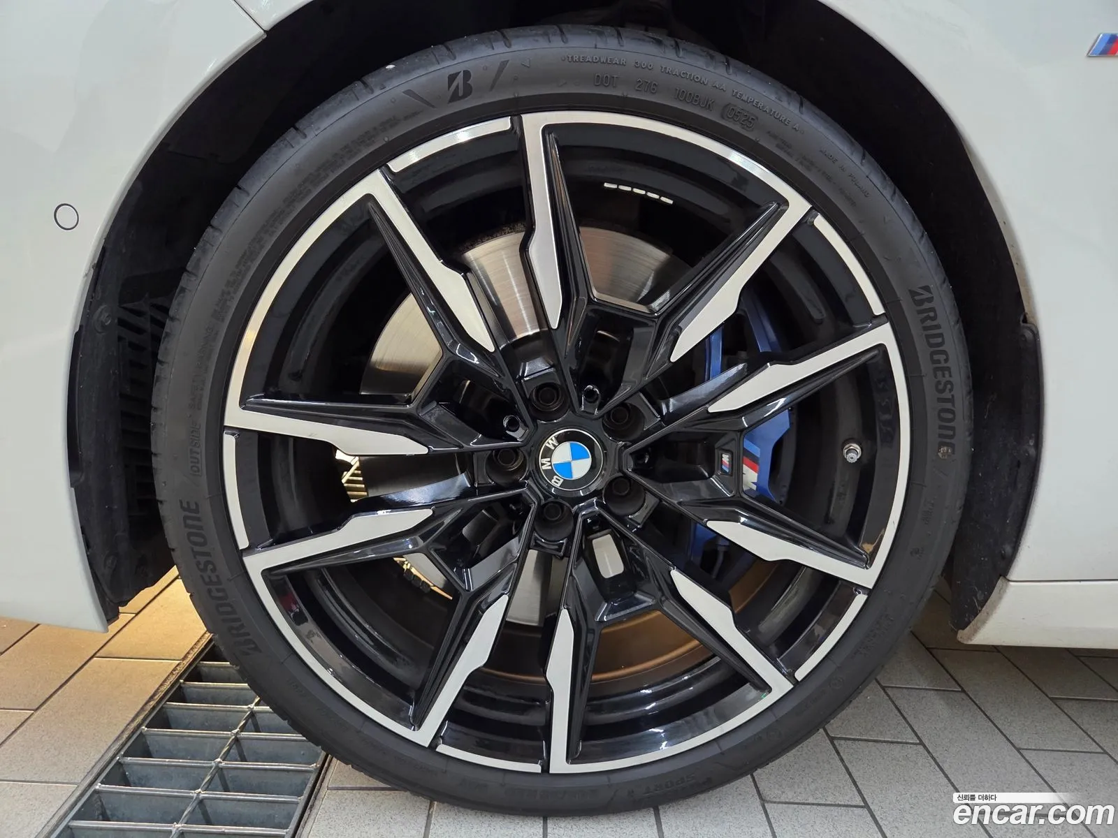 BMW 8 Series 2023 — 9