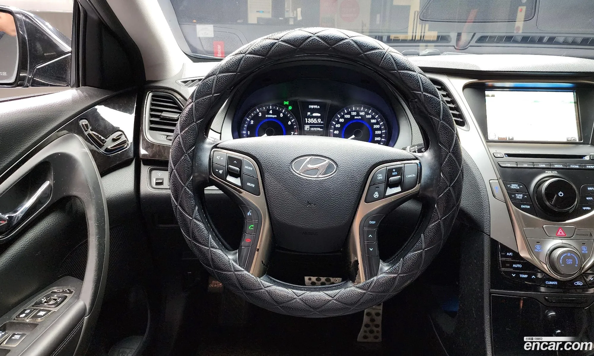 Hyundai Grandeur HG 2012 — 12