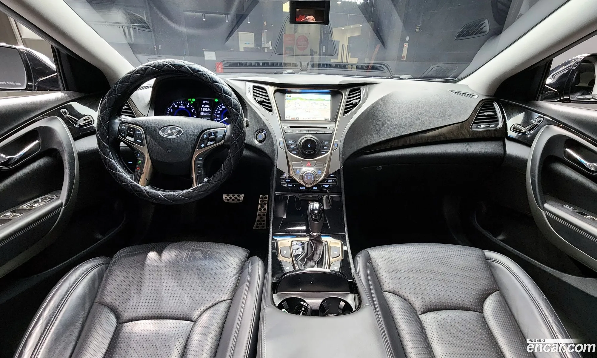 Hyundai Grandeur HG 2012 — 18