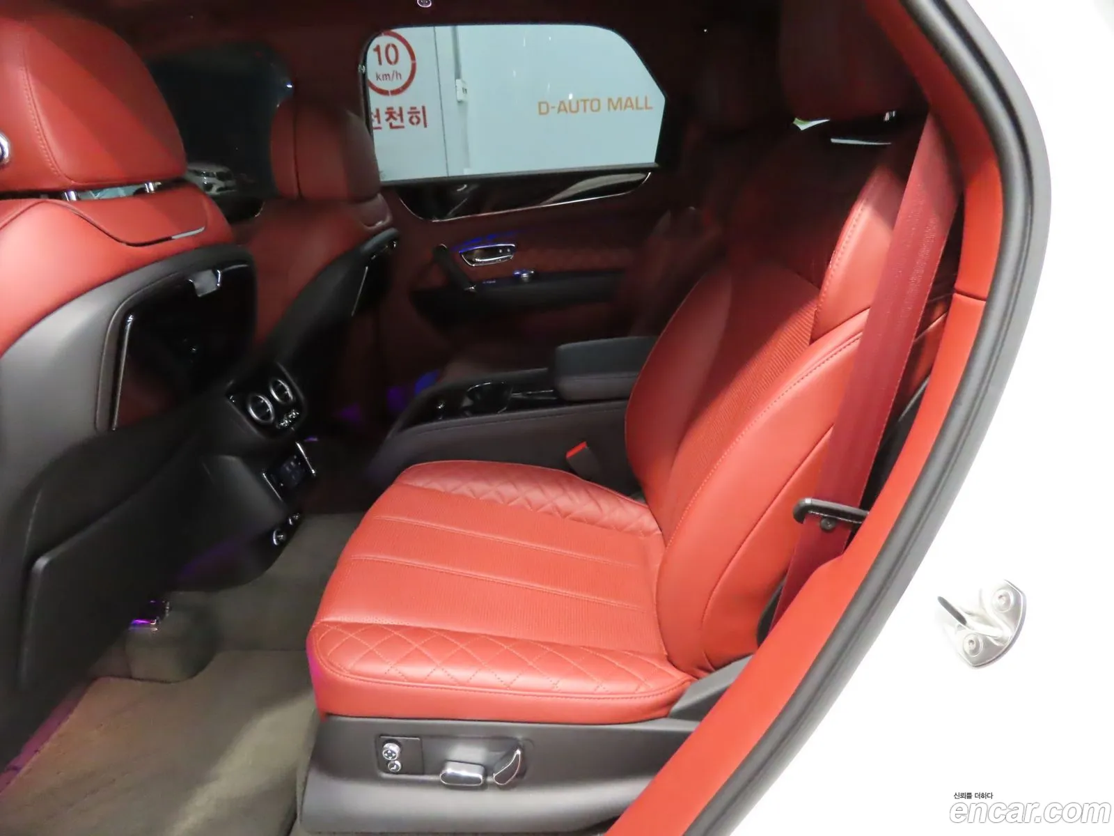 Bentley Bentayga 2018 — 10