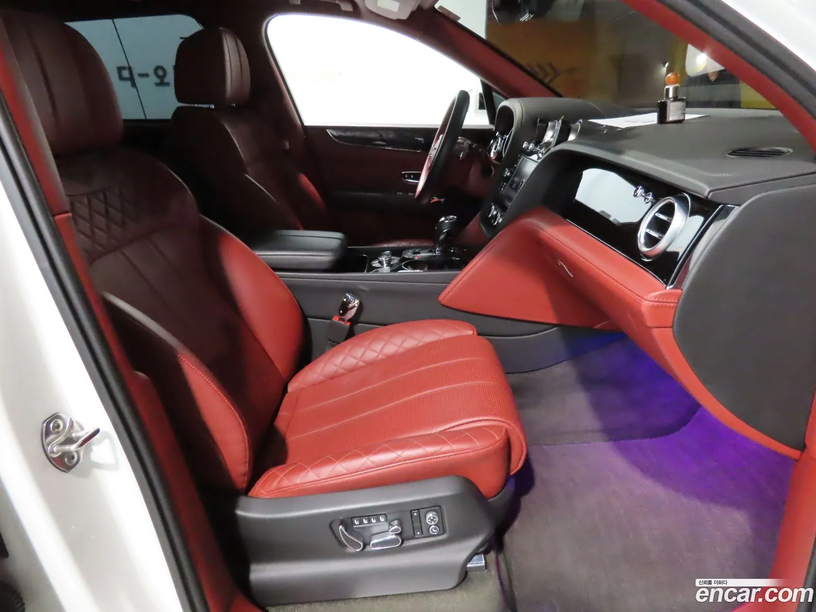 Bentley Bentayga 2018 — 14