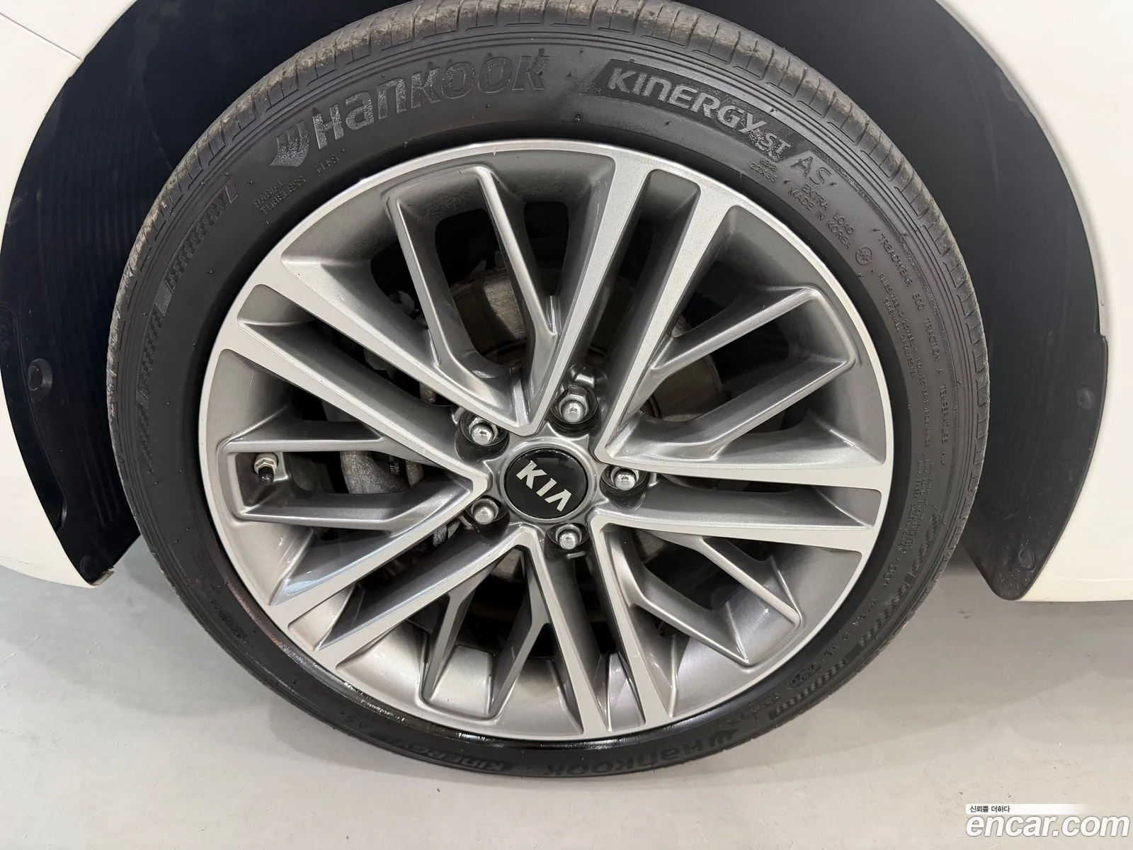 Kia K3 2017 — 16