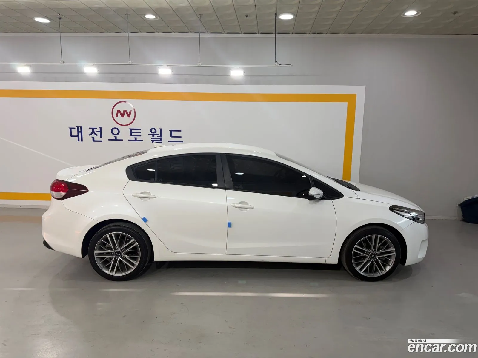 Kia K3 2017 — 8