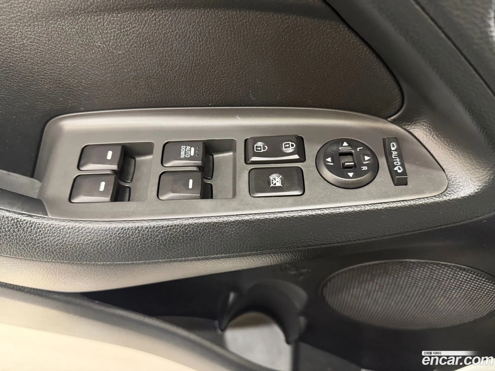 Kia K3 2017 — 18
