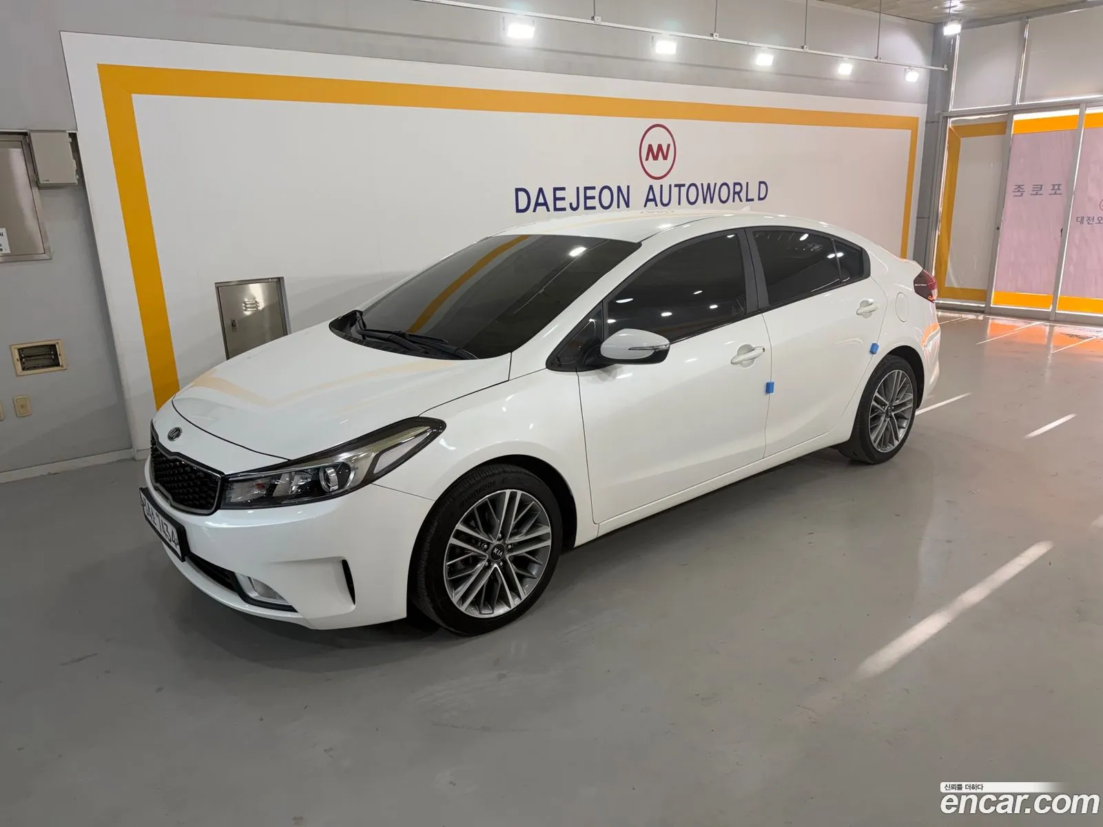 Kia K3 2017 — 9