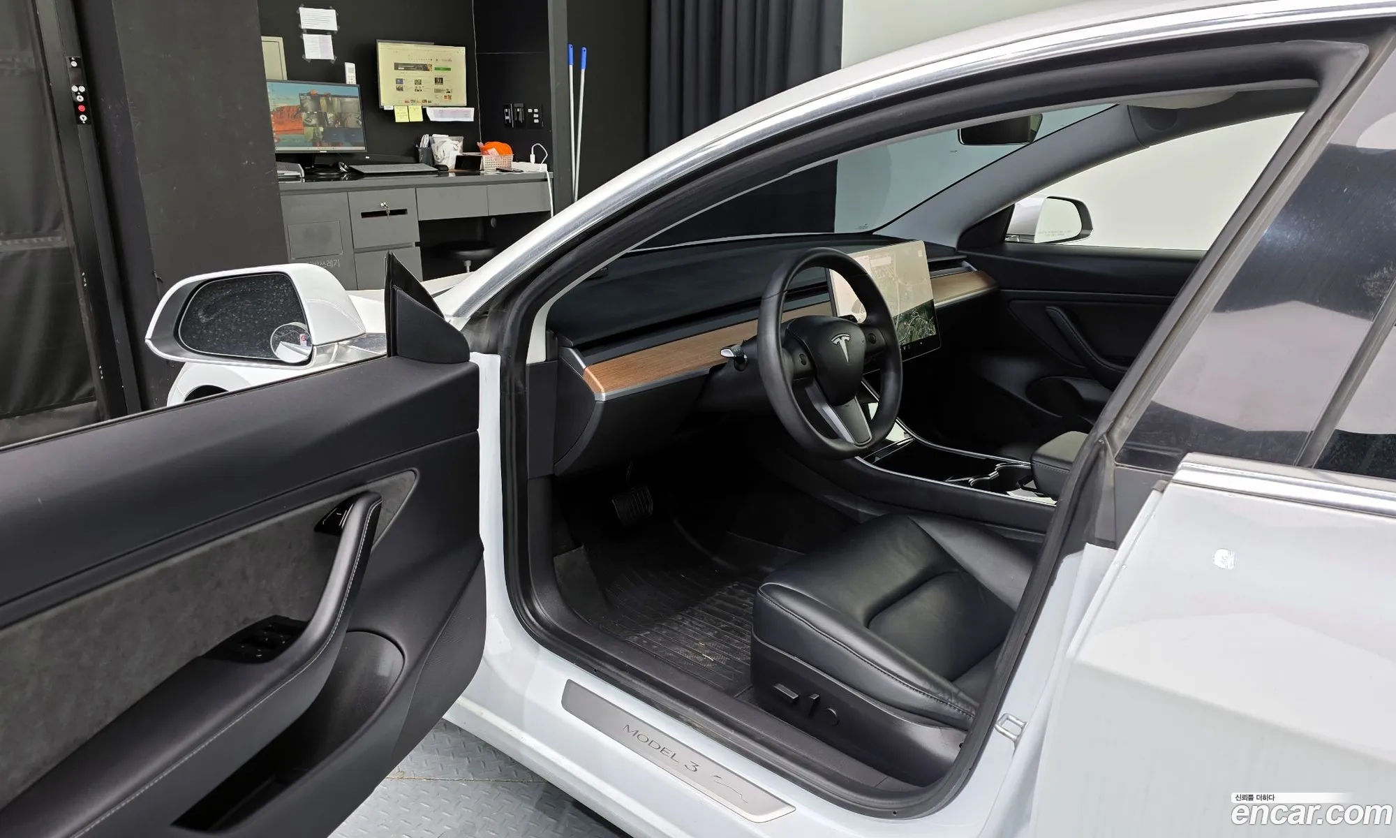 Tesla Model 3 2020 — 11