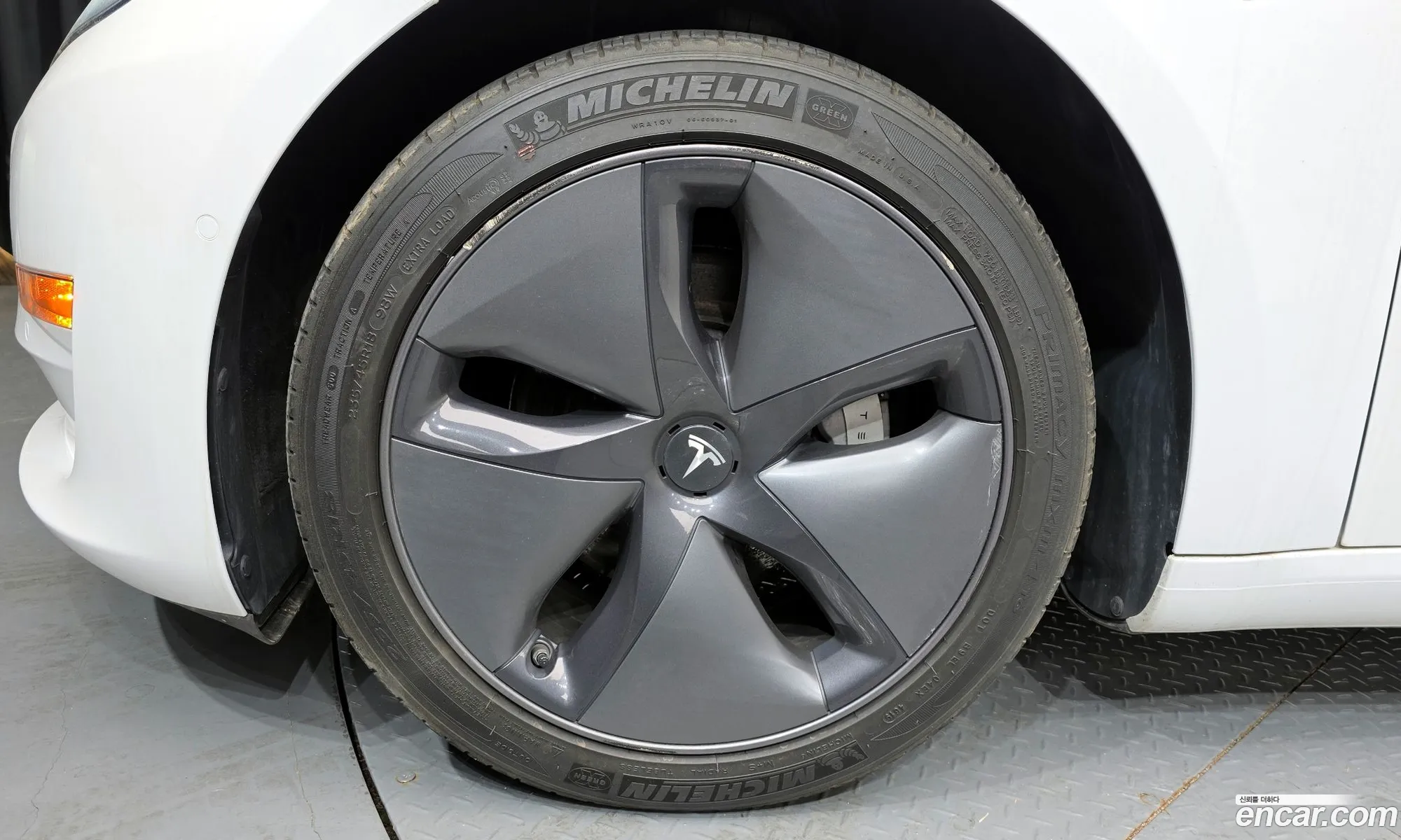 Tesla Model 3 2020 — 14