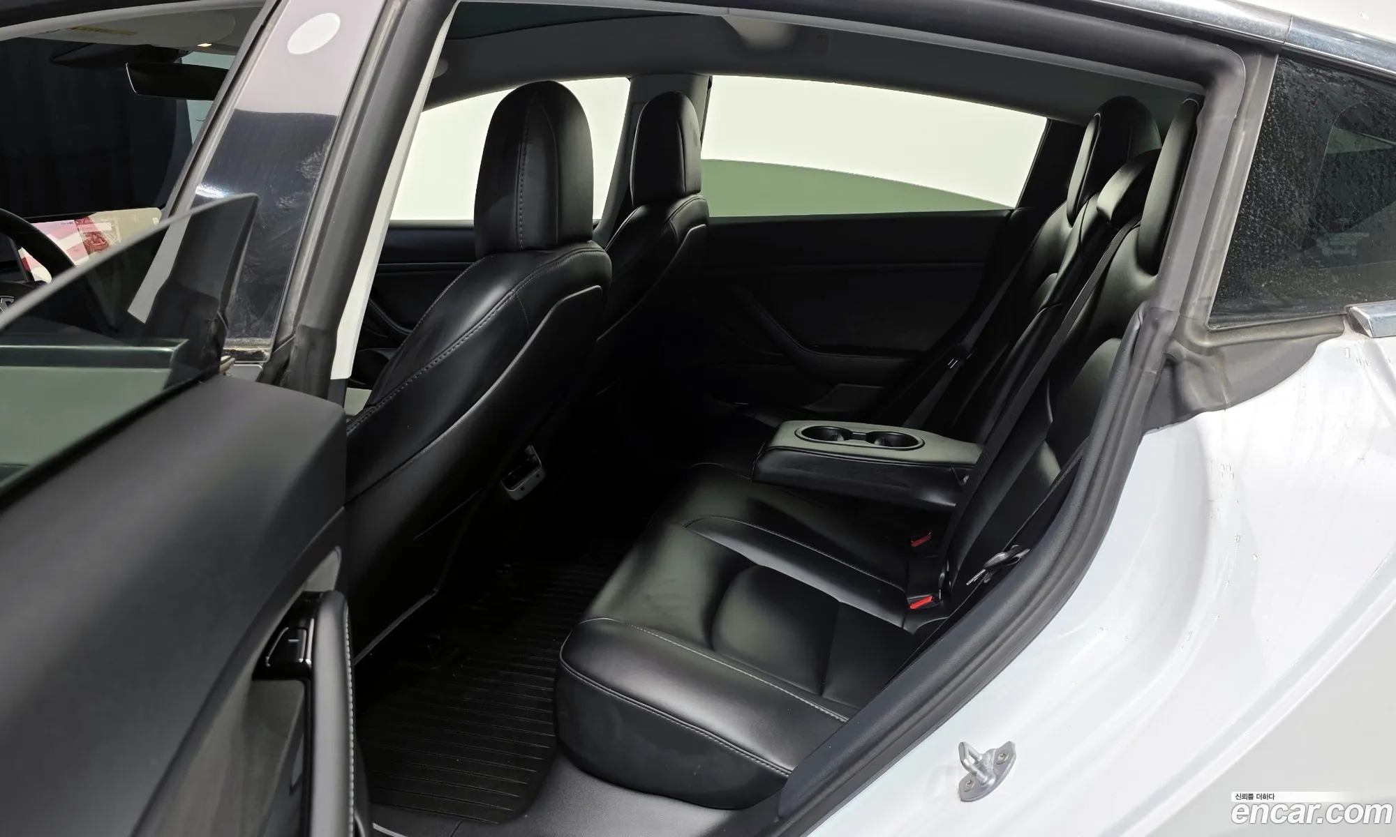 Tesla Model 3 2020 — 4
