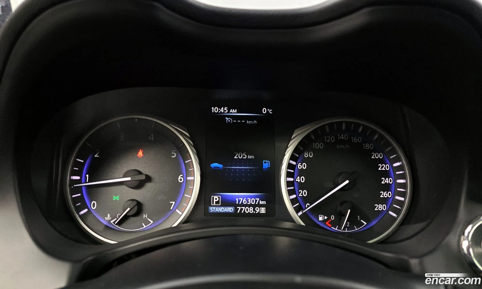 Infiniti Q50 2016 — 14
