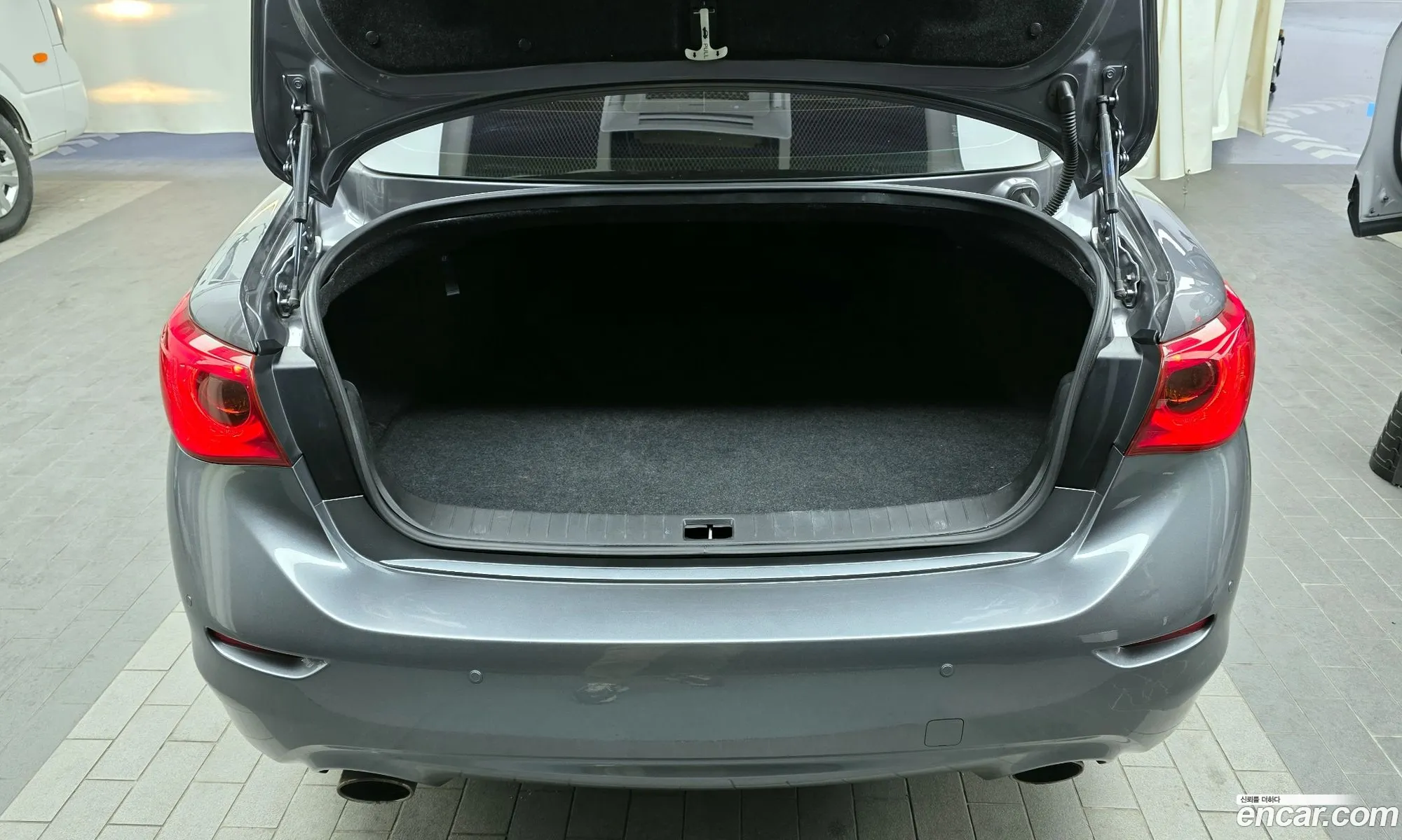 Infiniti Q50 2016 — 12