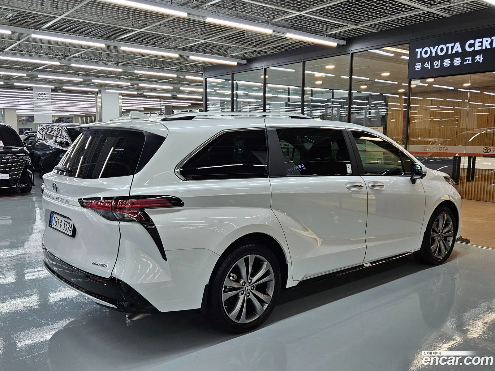 Toyota Sienna 2025 — 3