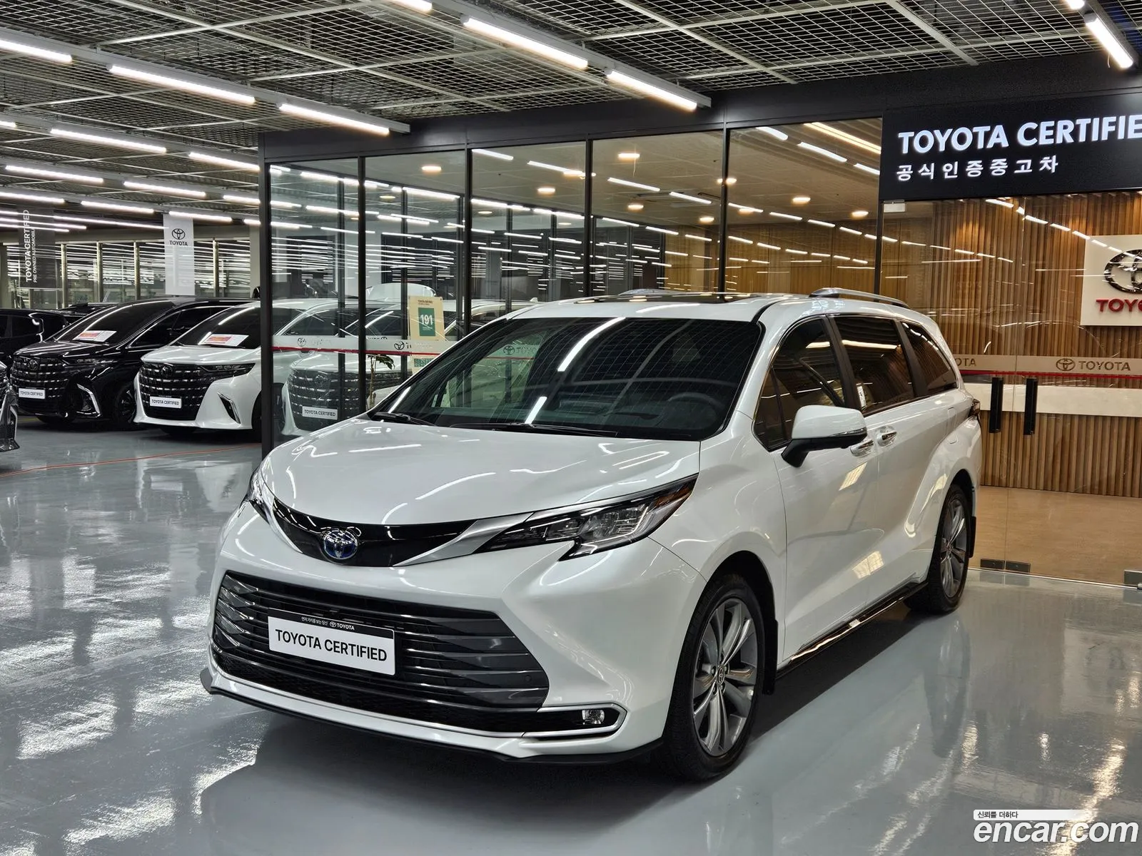 Toyota Sienna 2025 — 18