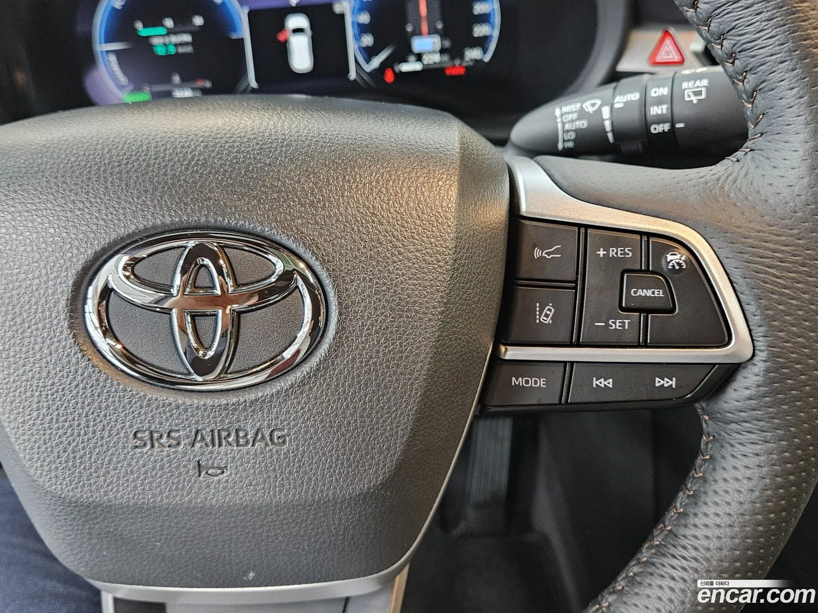Toyota Sienna 2025 — 5