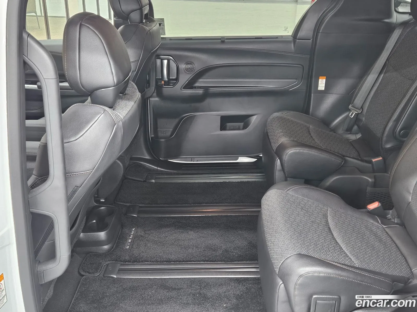 Toyota Sienna 2025 — 13