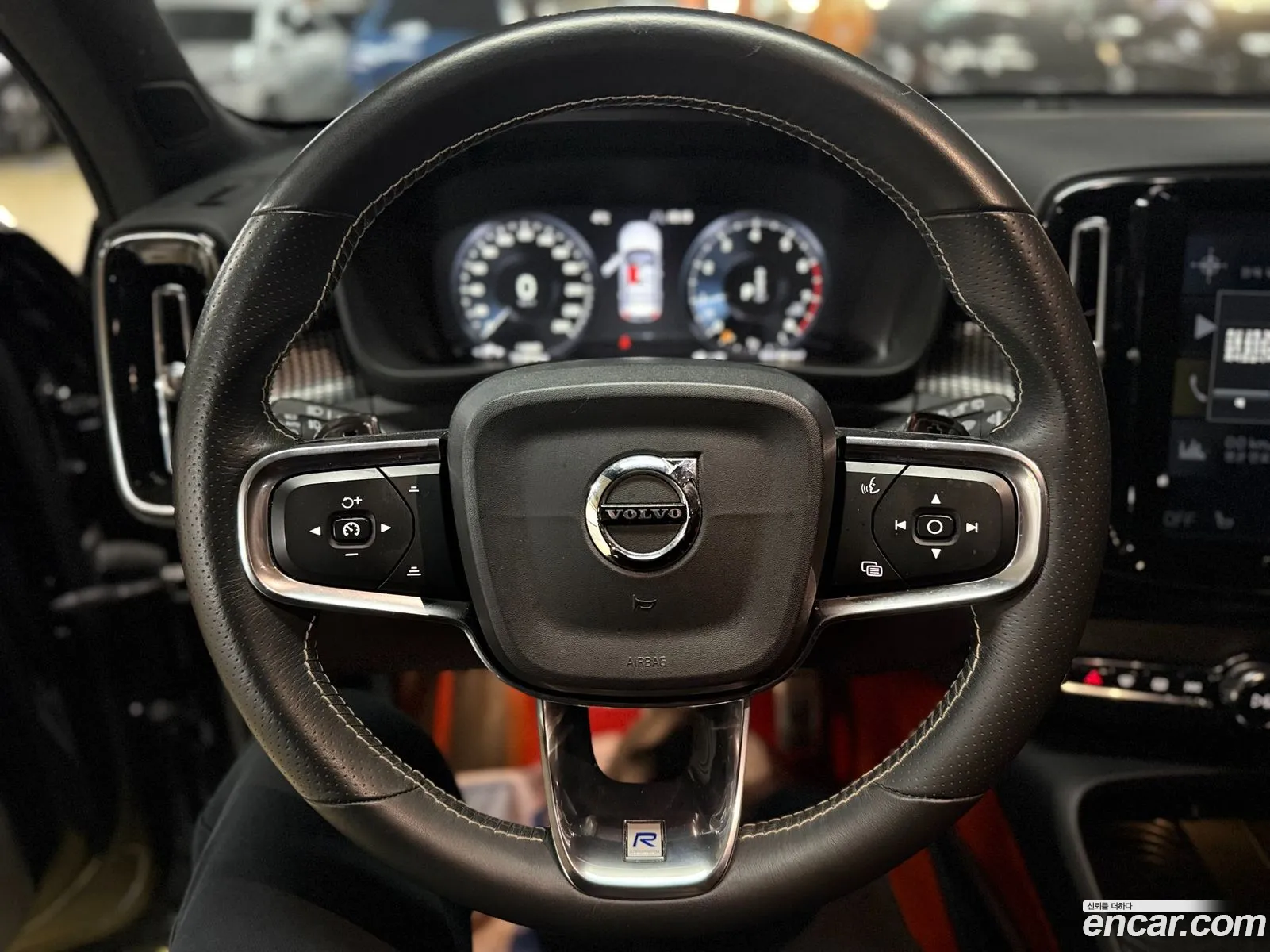 Volvo XC40 2018 — 19