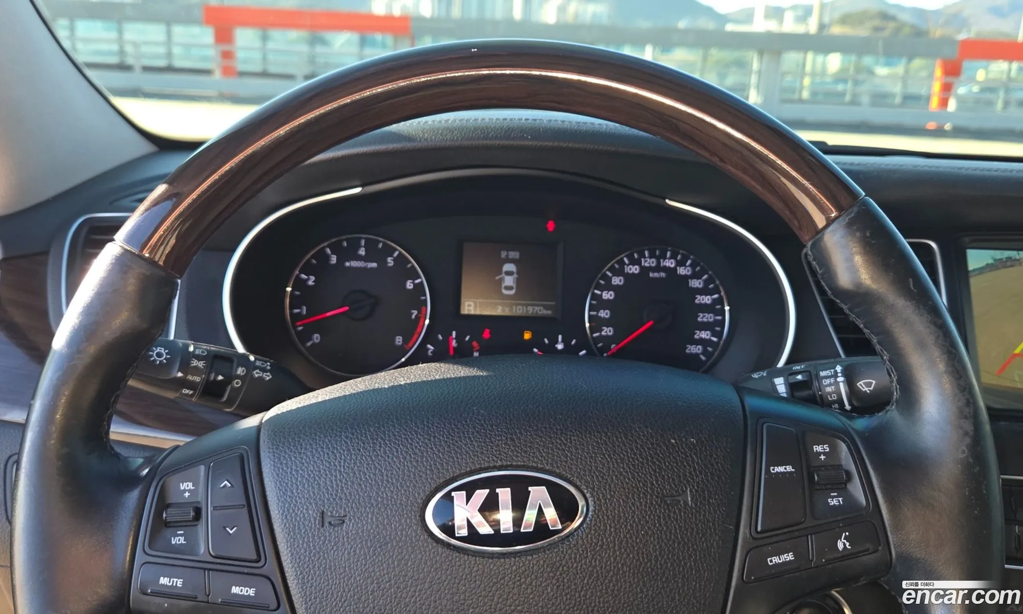 Kia K7 2016 — 11
