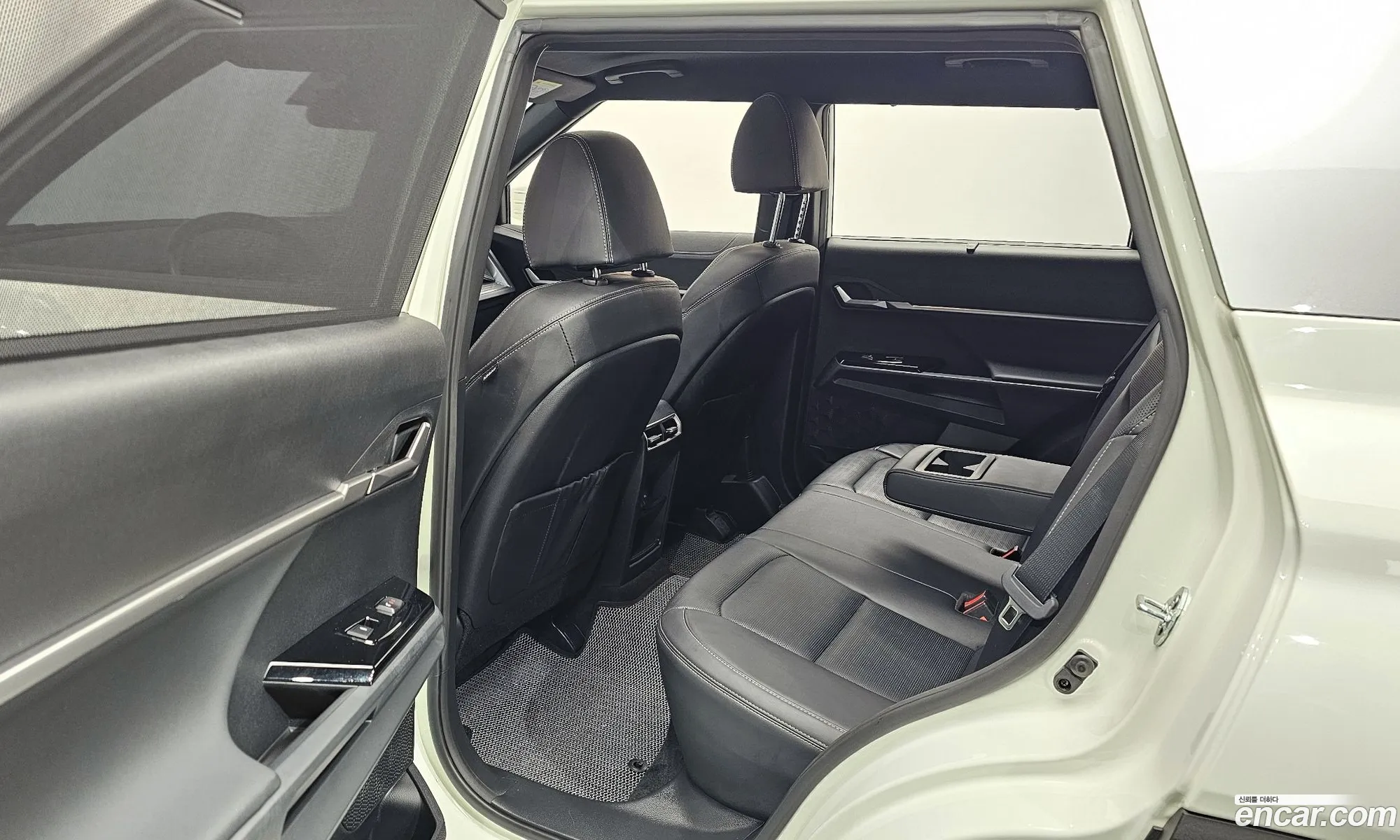 KG Mobility (SsangYong) Torres 2022 — 15