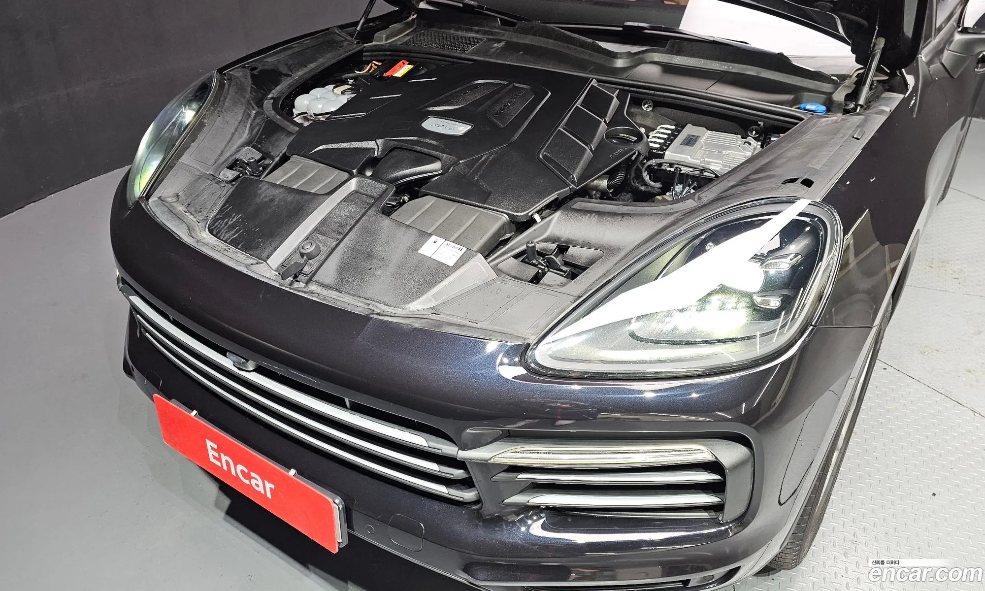 Porsche Cayenne 2019 WP1AA2AY6KDA18112 — 18