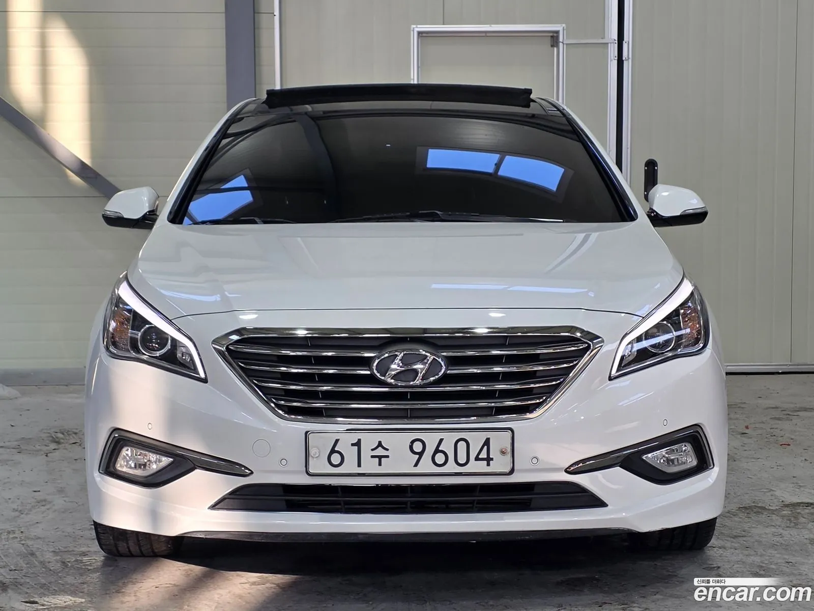 Hyundai LF Sonata 2014 — 12