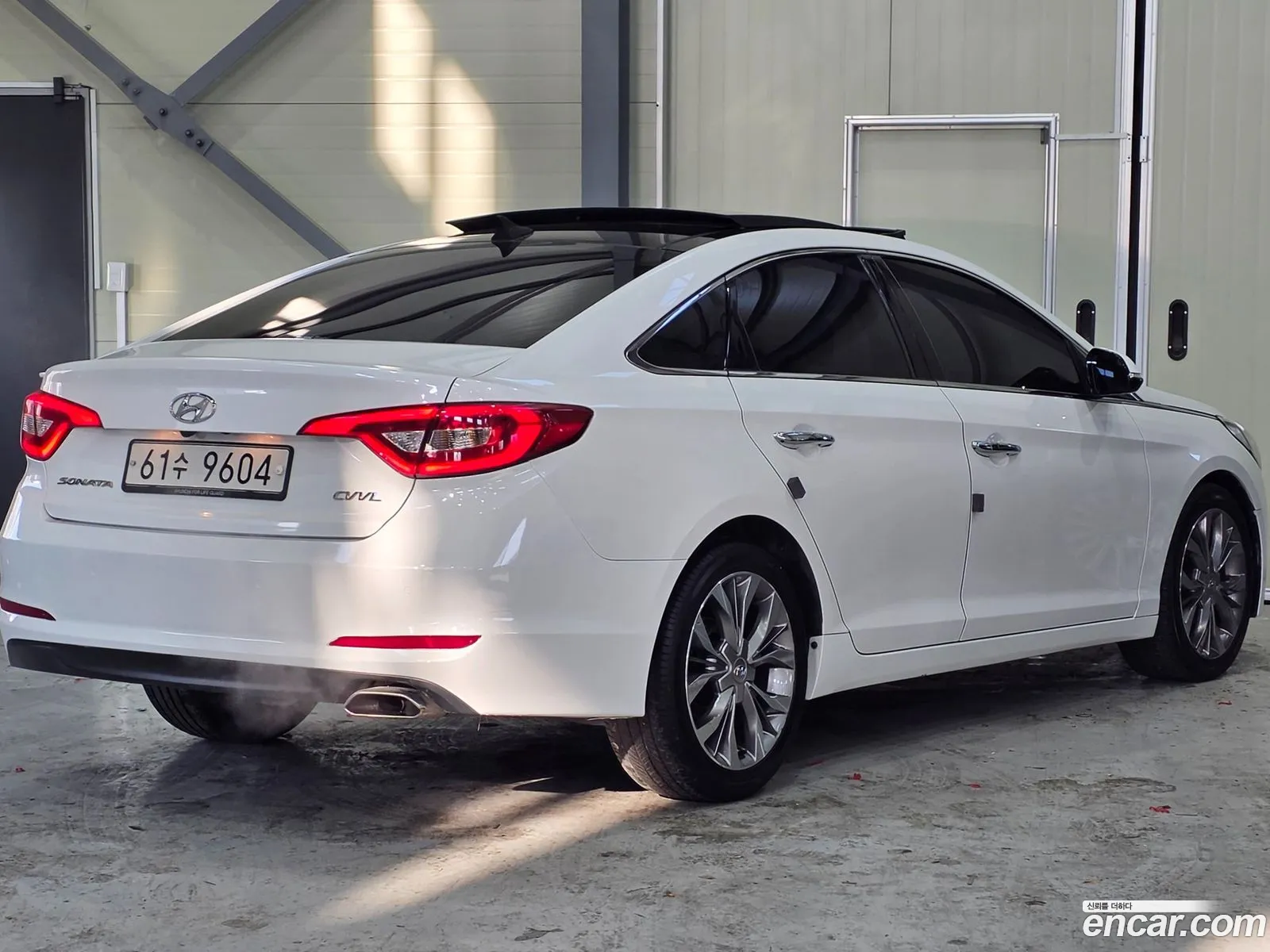 Hyundai LF Sonata 2014 — 14