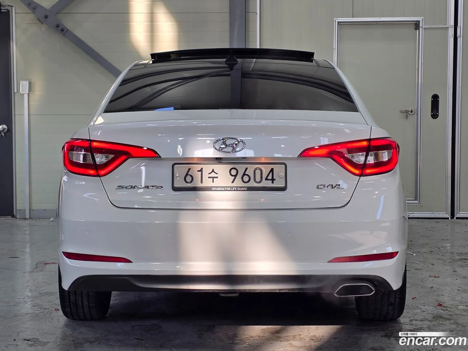 Hyundai LF Sonata 2014 — 11
