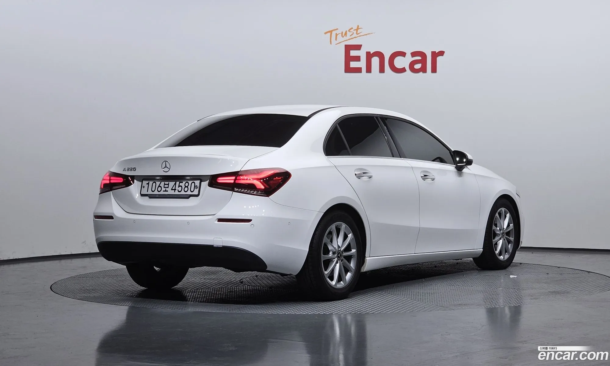 Mercedes-Benz A-Class W177 2020 — 18