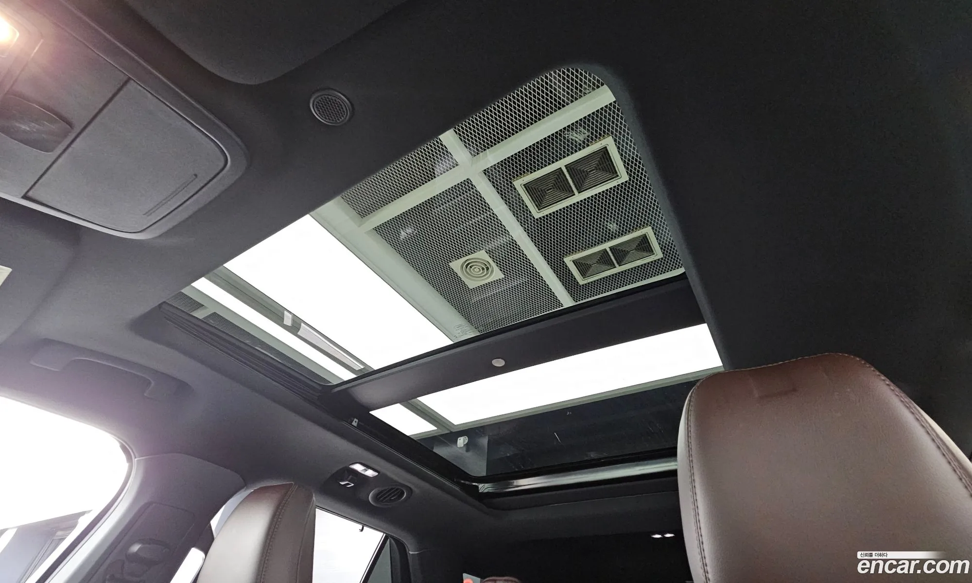 Ford Explorer 6th Gen 2021 1FM5K8HC8MGB48418 — 7