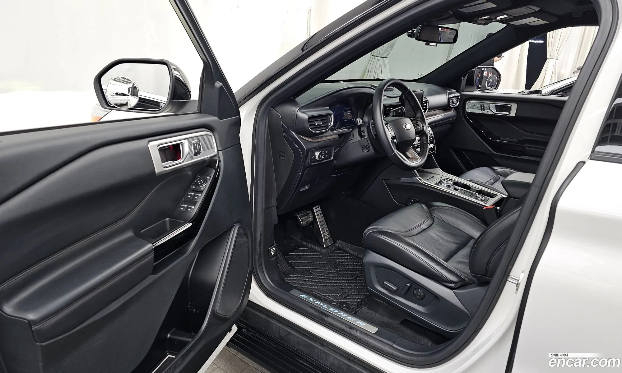 Ford Explorer 6th Gen 2021 1FM5K8HC8MGB48418 — 11