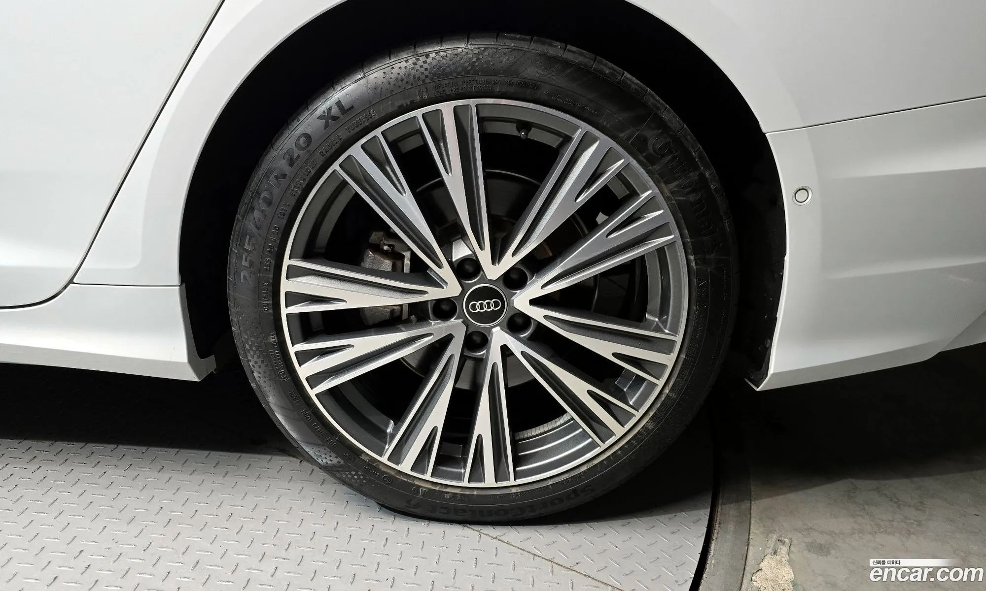 Audi A6 2023 WAUZZZF25PN005439 — 12