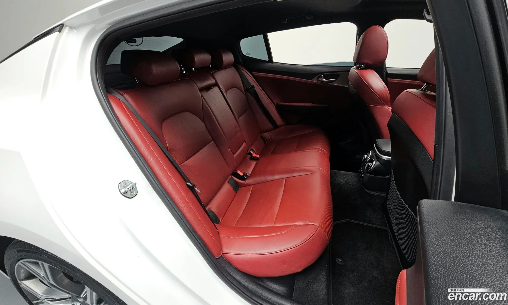 Kia Stinger 2020 — 8