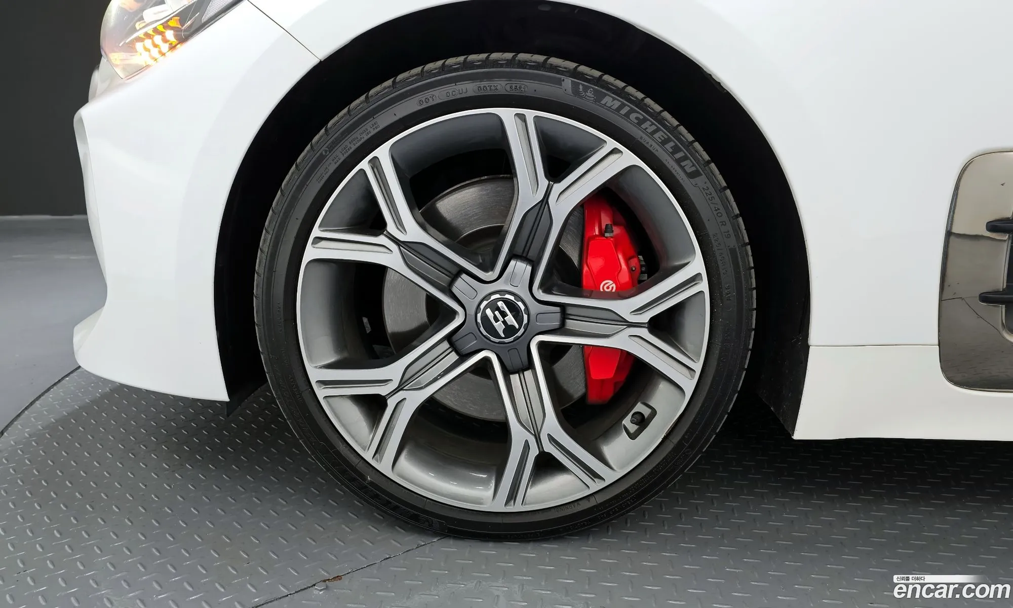 Kia Stinger 2020 — 16