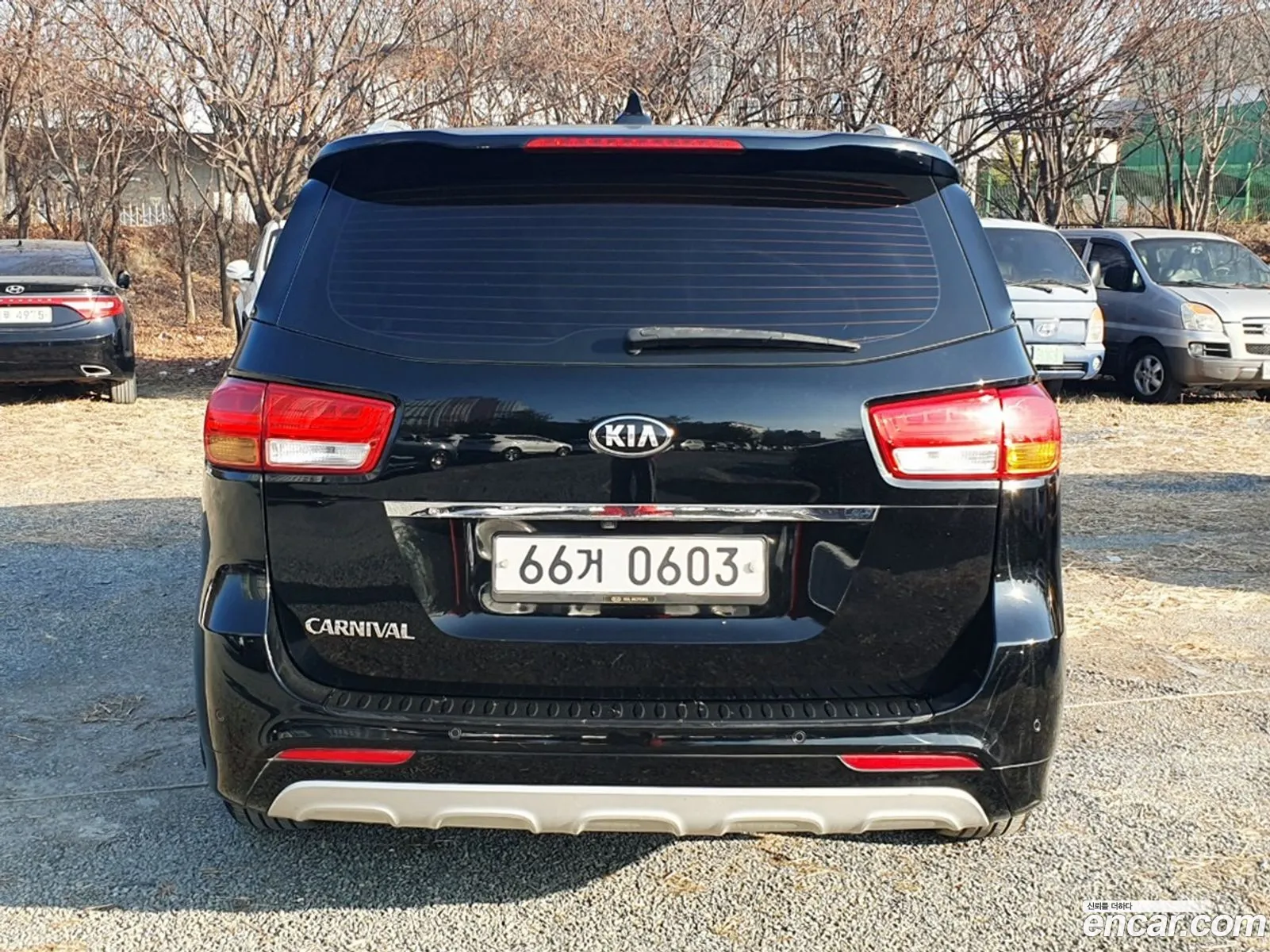 Kia Carnival 2015 — 2