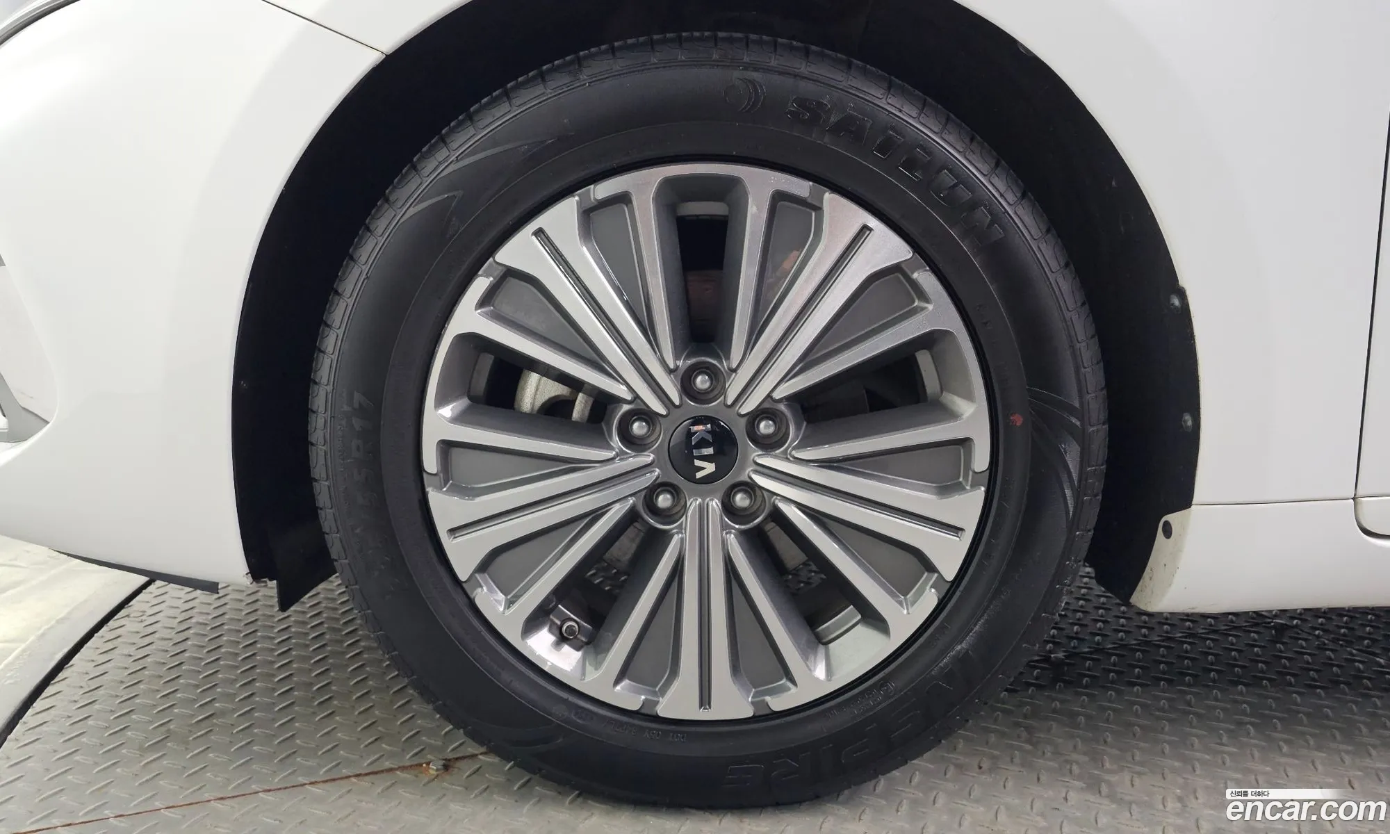 Kia K7 Premier Hybrid 2019 — 12