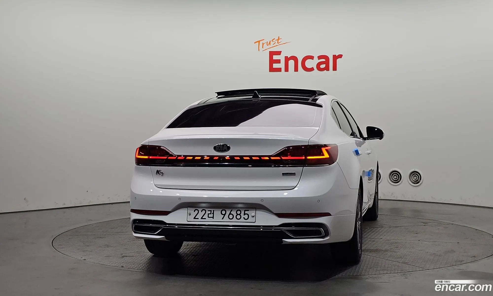 Kia K7 Premier Hybrid 2019 — 17