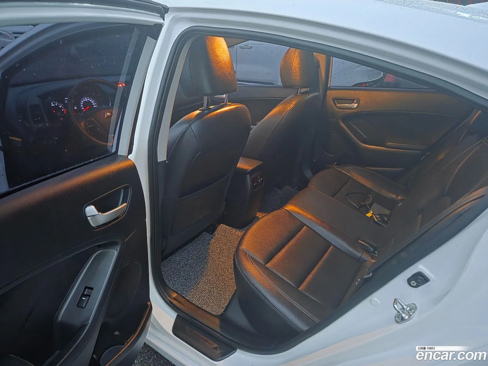 Kia K3 2014 — 9
