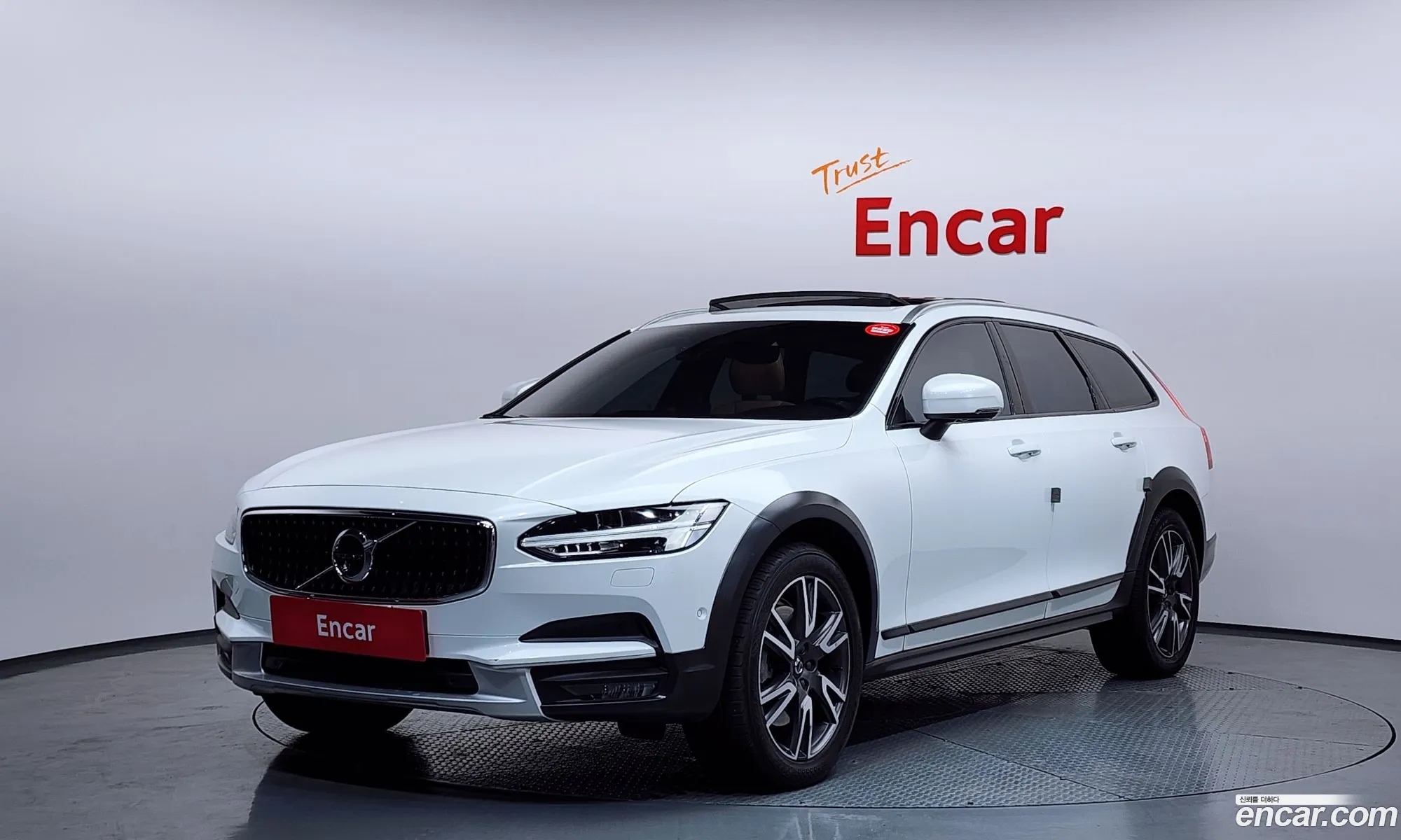 Volvo V90 Cross Country 2018 — 20